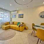Premium Comfy 2Bdr Apt - Free Parking - Fast Wi-Fi