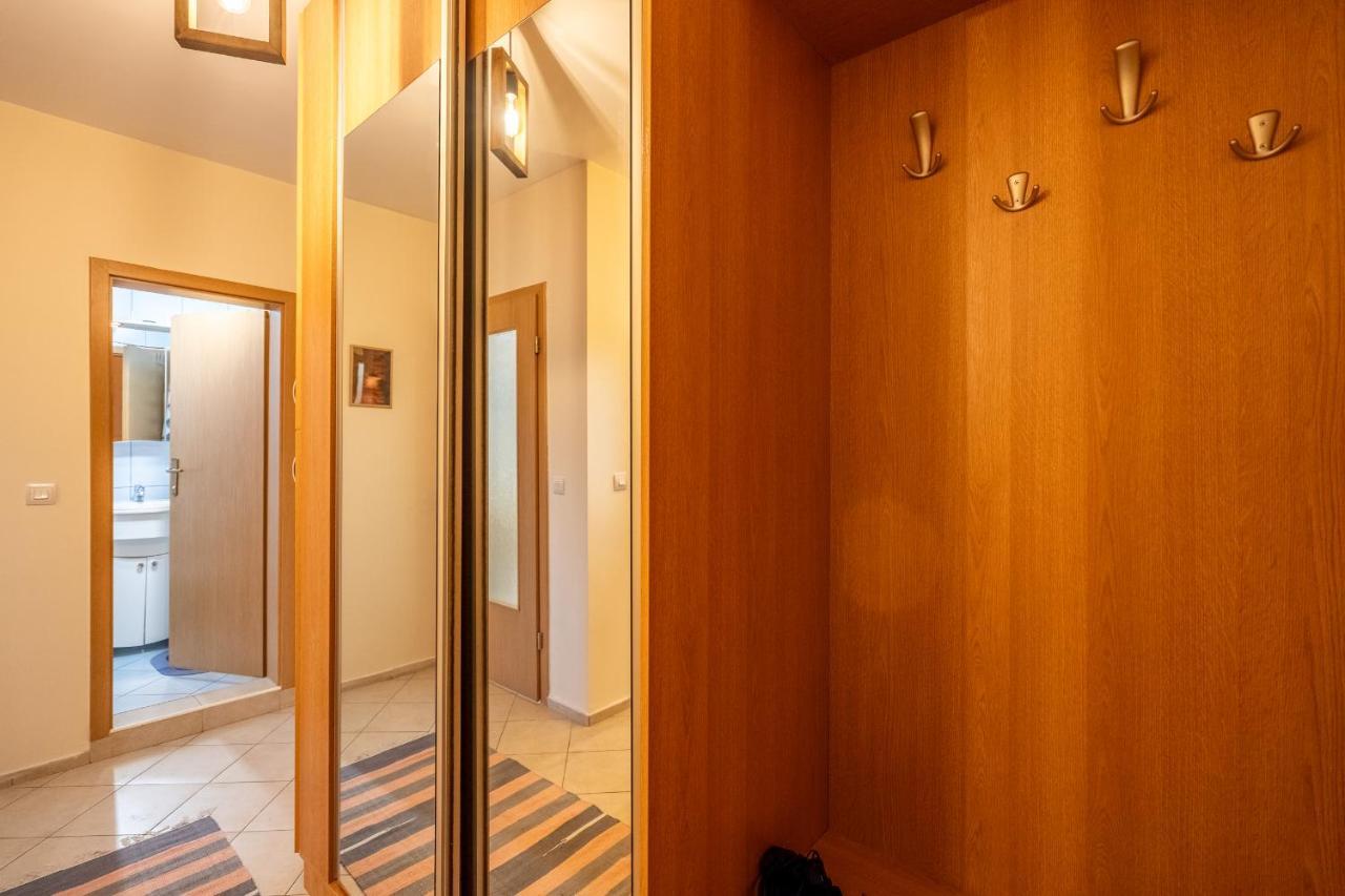 Apartment Premium Comfy 2bdr - Free Parking - Fast Wi-fi