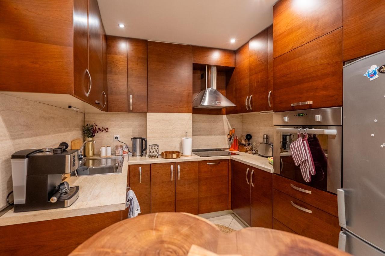 Premium Comfy 2bdr - Free Parking - Fast Wi-fi *