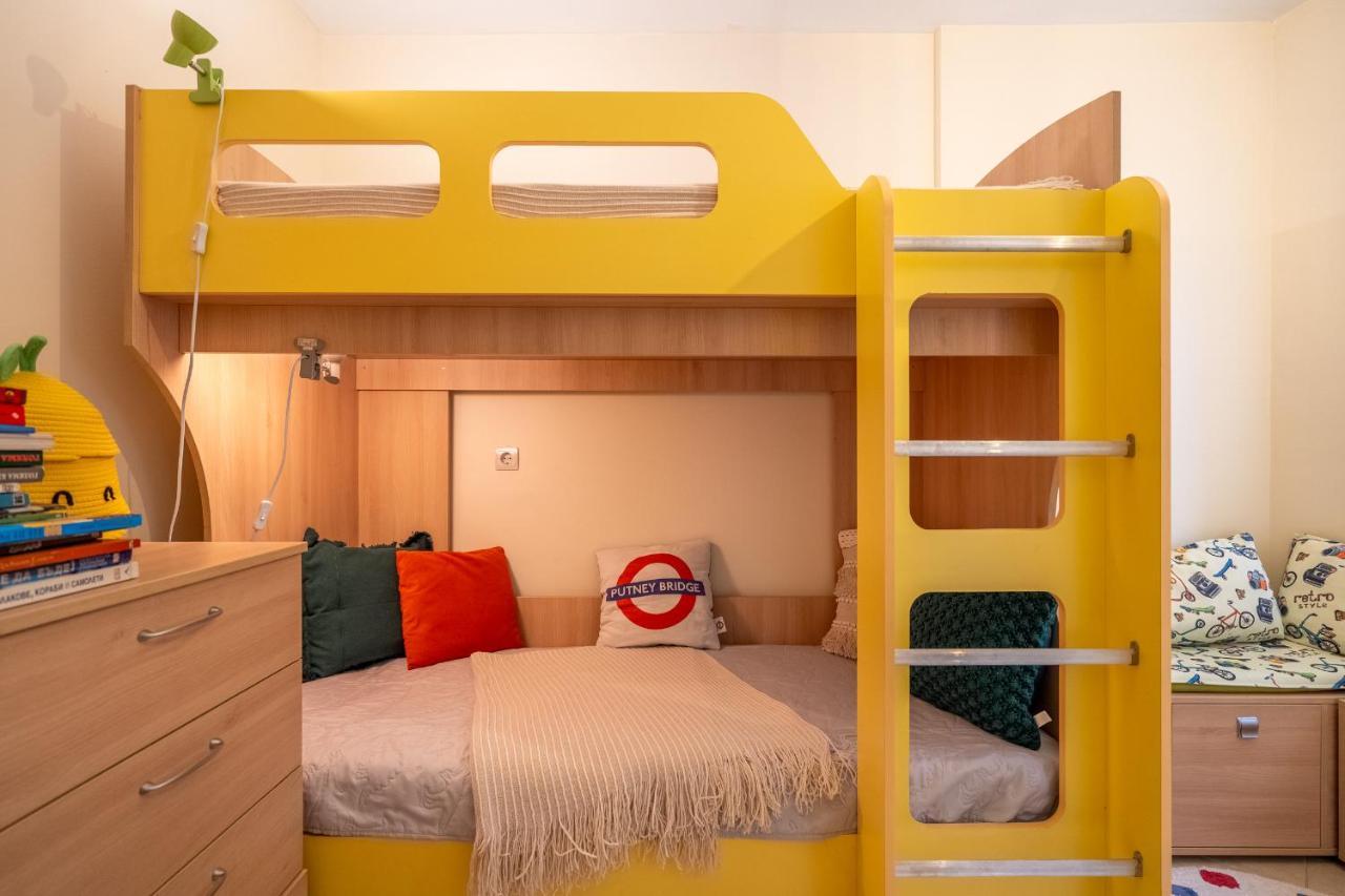 Premium Comfy 2bdr - Free Parking - Fast Wi-fi