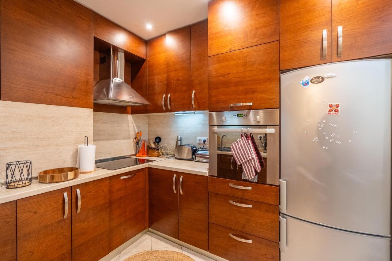 Premium Comfy 2bdr - Free Parking - Fast Wi-fi