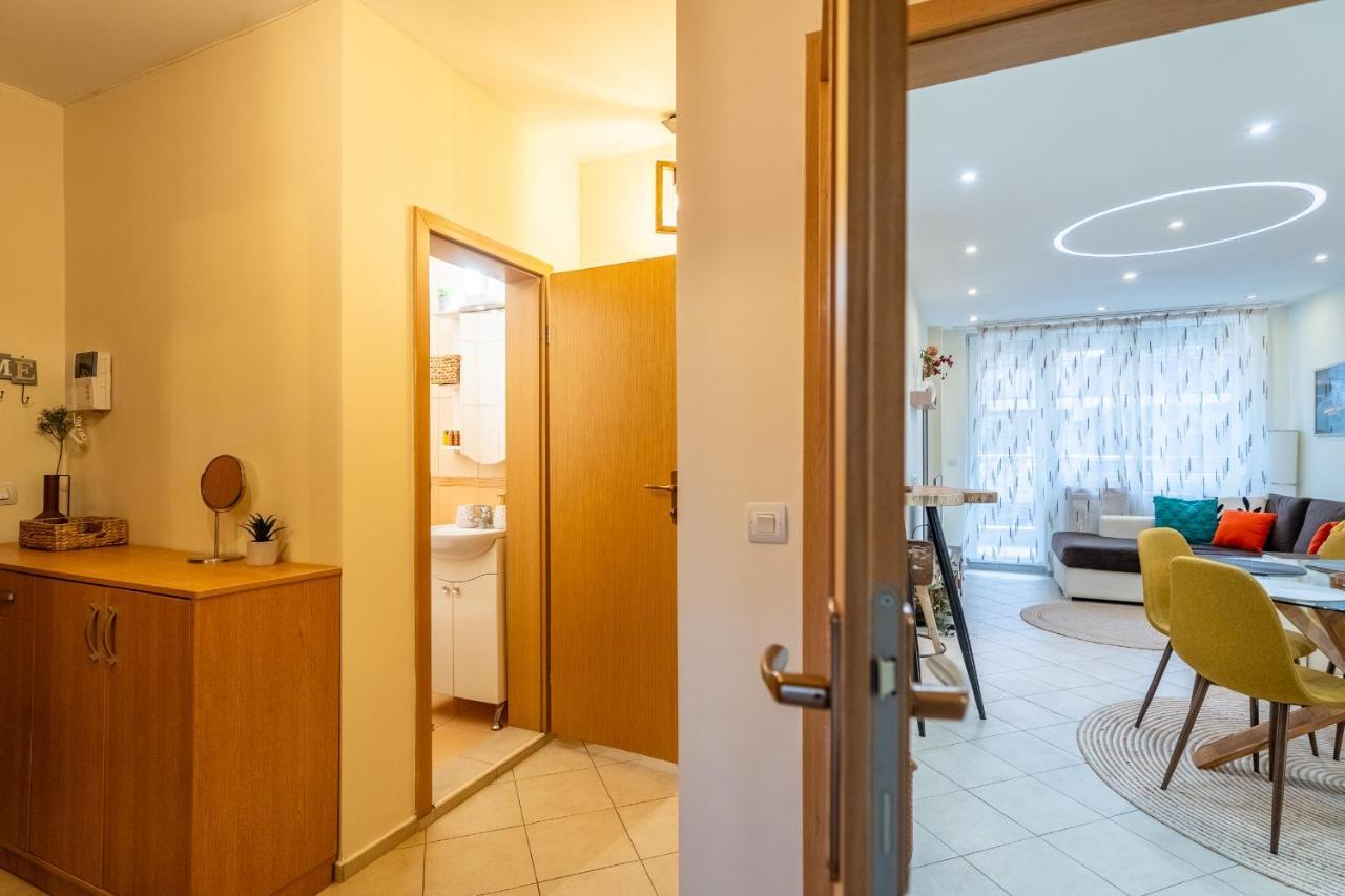 Premium Comfy 2bdr - Free Parking - Fast Wi-fi *