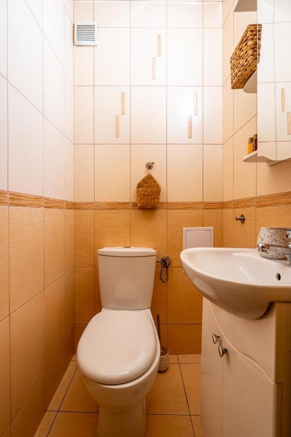 Premium Comfy 2bdr - Free Parking - Fast Wi-fi Apartment