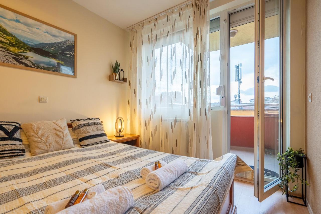 Premium Comfy 2bdr - Free Parking - Fast Wi-fi Apartament Sofia