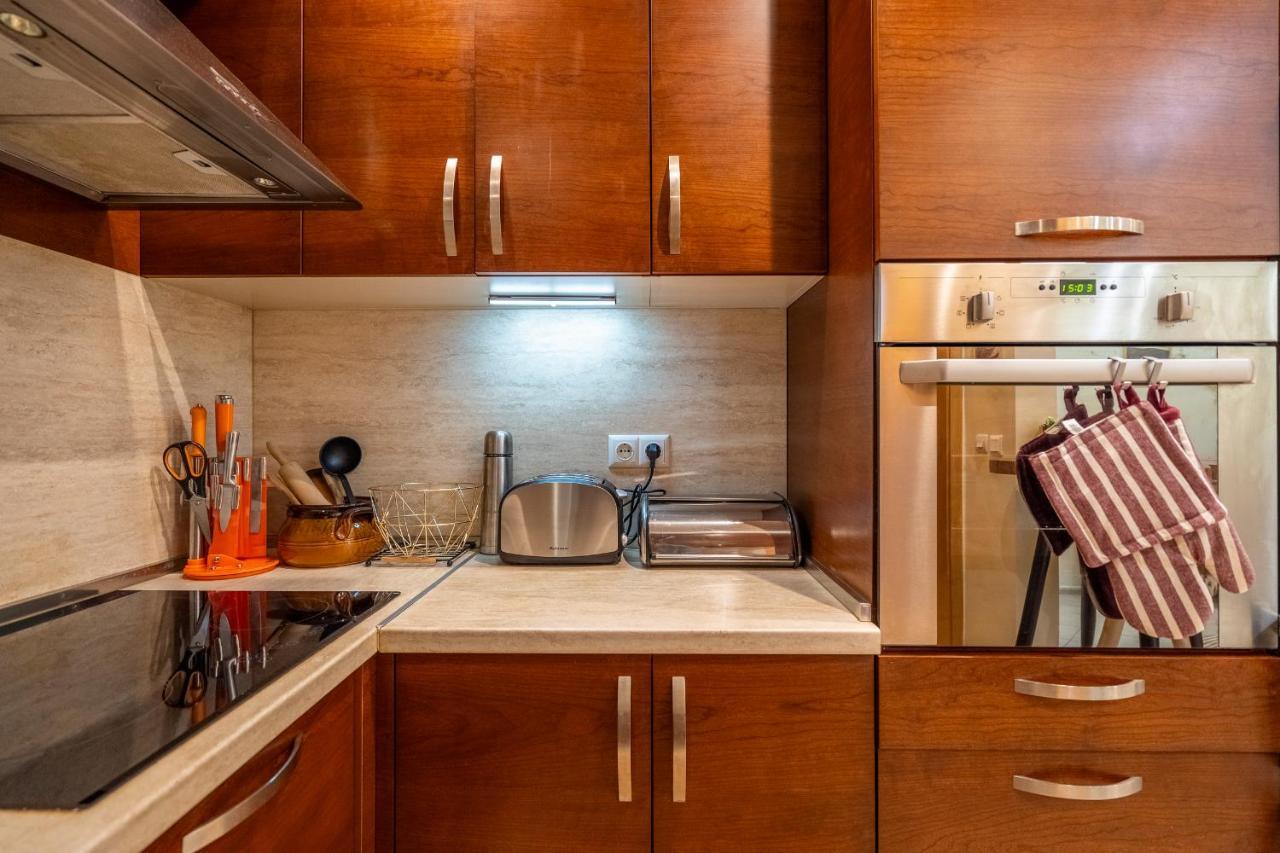 Premium Comfy 2bdr - Free Parking - Fast Wi-fi