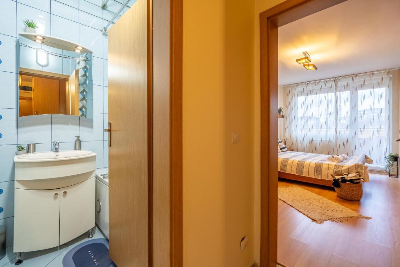 Premium Comfy 2bdr - Free Parking - Fast Wi-fi * Sofia