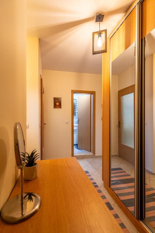 Apartament Premium Comfy 2bdr - Free Parking - Fast Wi-fi Sofia
