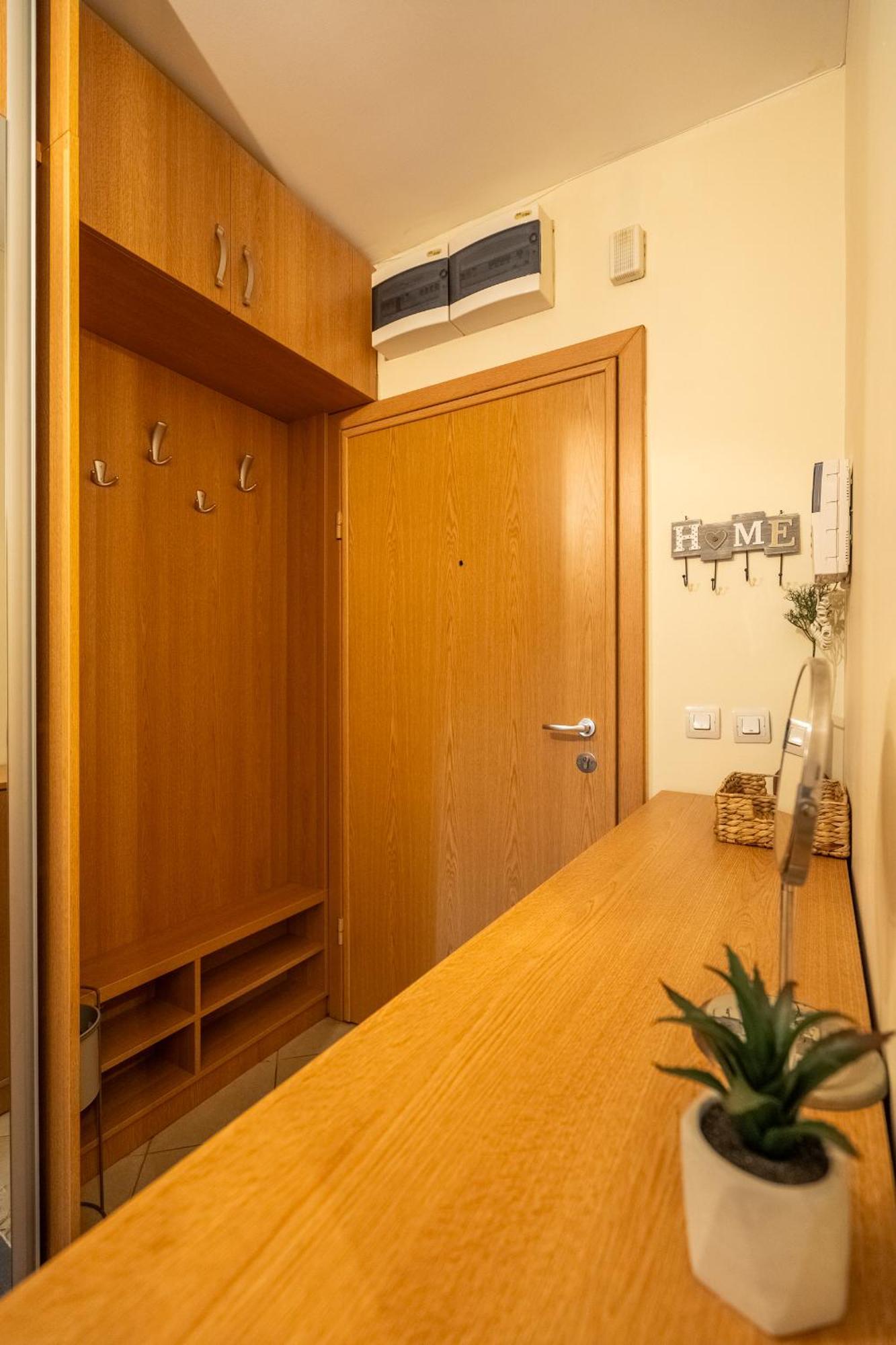 Premium Comfy 2bdr - Free Parking - Fast Wi-fi Apartament